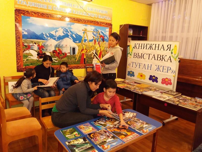 Творческий проект  ГККП "Ясли-сад № 75", посвященный празднованию "25-летия Независимости Республики Казахстан" (работа с родителями и с детьми))