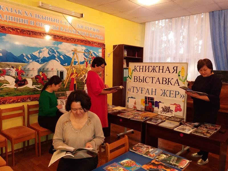 Творческий проект  ГККП "Ясли-сад № 75", посвященный празднованию "25-летия Независимости Республики Казахстан" (работа с родителями и с детьми))